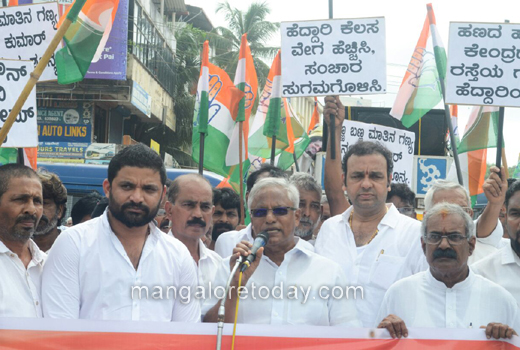 Cong protest 